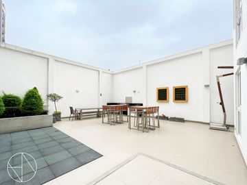 Venta  moderno Flat cerca al Jockey Plaza, Surco.