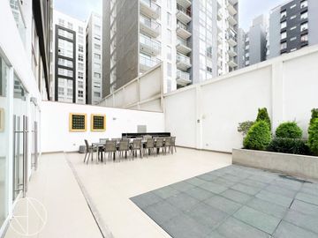Venta  moderno Flat cerca al Jockey Plaza, Surco.