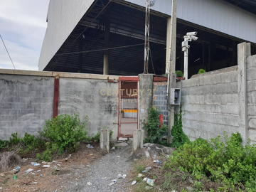 Empty land for sale Filled in and has a wide frontage next to the main road with an exit to the Bang Pakong River. Tha Sa-an Subdistrict Bang Pakong-C
