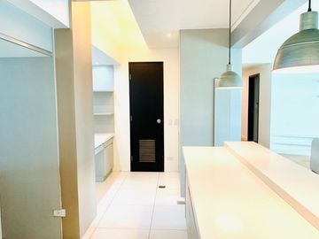 UPGRADED AND INTERIORED 2BR UNIT FOR SALE IN THE RESIDENCES AT GREENBELT