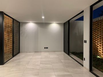 CASA NUEVA EN VENTA EN MAYORCA RESIDENCIAL A UNOS MINUTOS DEL PUERTO INTERIOR DE LEON GTO