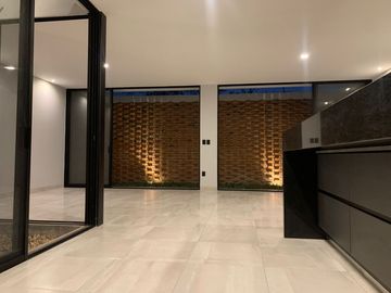 CASA NUEVA EN VENTA EN MAYORCA RESIDENCIAL A UNOS MINUTOS DEL PUERTO INTERIOR DE LEON GTO