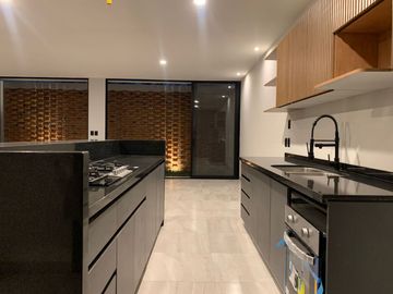 CASA NUEVA EN VENTA EN MAYORCA RESIDENCIAL A UNOS MINUTOS DEL PUERTO INTERIOR DE LEON GTO