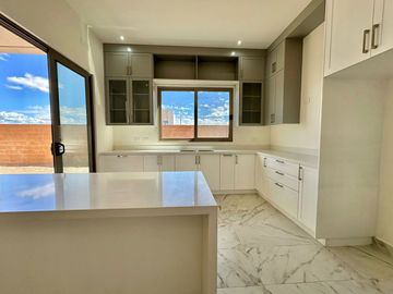 SE VENDE CASA EN BASALTO