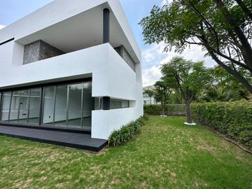 VENTA DE RESIDENCIA DENTRO DEL EXCLUSIVO FRACCIONAMIENTO “CLUB DE GOLF TRES MARÍAS