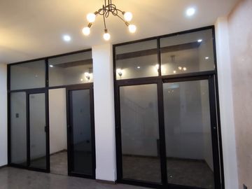 VENDO CASA DE ESTRENO CON VISTA A PARQUE  EN LA ENTRADA DE BOULEVARD