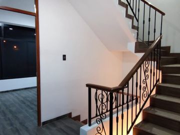 VENDO CASA DE ESTRENO CON VISTA A PARQUE  EN LA ENTRADA DE BOULEVARD