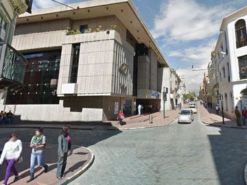 Casa Comercial de venta en Cuenca con parqueadero público en pleno centro histórico excelente rentabilidad