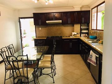 Casa en venta frente al Hipervalle