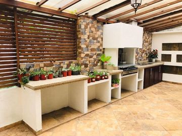 Casa en venta frente al Hipervalle
