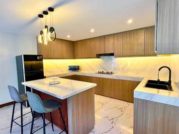 Ultimate Comfort Awaits! Buy this Brand New 3-Storey House in Greenwoods Executive Village, Pasig City. 4 Bedroom, Fully Furnished with a Pool, Smart 