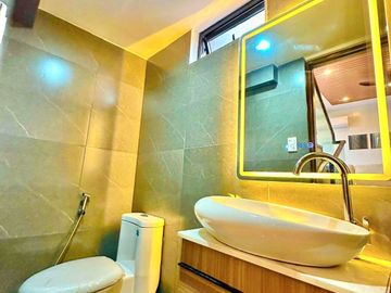 Ultimate Comfort Awaits! Buy this Brand New 3-Storey House in Greenwoods Executive Village, Pasig City. 4 Bedroom, Fully Furnished with a Pool, Smart 