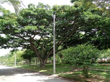 VENDO ESTRATEGICA CASA UN PISO EN CONDOMINIO CONTIGUO COLEGIO ALEMAN