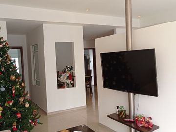 VENDO ESTRATEGICA CASA UN PISO EN CONDOMINIO CONTIGUO COLEGIO ALEMAN