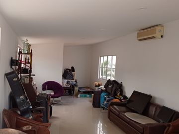 VENDO ESTRATEGICA CASA UN PISO EN CONDOMINIO CONTIGUO COLEGIO ALEMAN