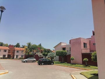 CASA EN VENTA OJO DE AGUA EMILIANO ZAPATA MORELOS CERCA DEL DIEZ Y PARAISO COUNTRY