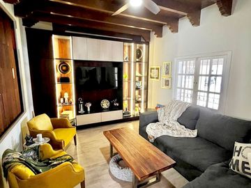 Casa en venta en Residencial Raquet Club en Hermosillo, Sonora con alberca