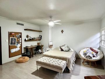 Casa en venta en Residencial Raquet Club en Hermosillo, Sonora con alberca