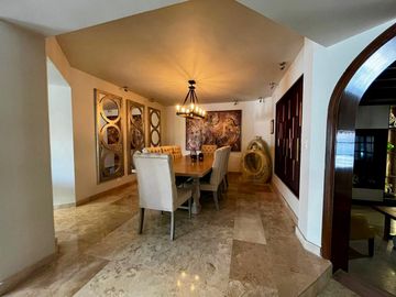 Casa en venta en Residencial Raquet Club en Hermosillo, Sonora con alberca
