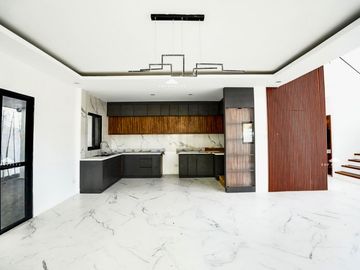 4BR House for Sale in Orchard Residential Estate at Dasmariñas, Cavite City