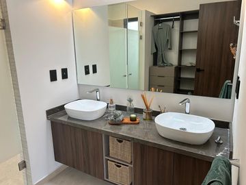 VENTA CASA EN VILLA MAGNA LOMAS DEL CAMPANARIO NORTE QUERETARO