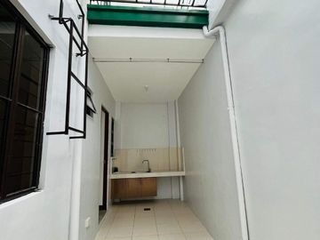 Resale House and Lot for Sale in Marcos Highway near LRT Masinag to Recto