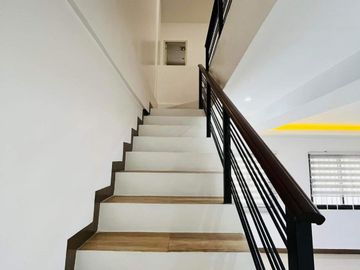 Resale House and Lot for Sale in Marcos Highway near LRT Masinag to Recto