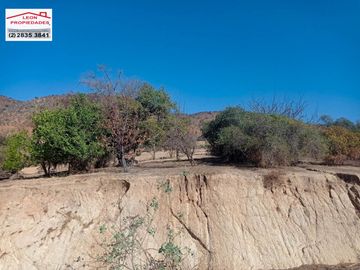 🏠Se vende hermosa casa en parcela, en sector Alhue.🏠