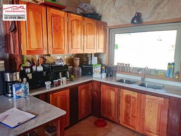 🏠Se vende hermosa casa en parcela, en sector Alhue.🏠