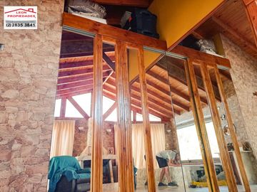 🏠Se vende hermosa casa en parcela, en sector Alhue.🏠
