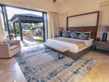 Residencia con vista al campo del golf, alberca infinity privada, Jacuzzi, Fogata, terraza en segundo piso y cava de vinos en Pacific Ocean, Cabo San
