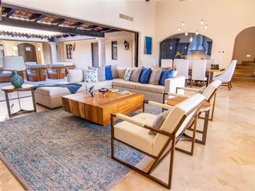 Residencia con vista al campo del golf, alberca infinity privada, Jacuzzi, Fogata, terraza en segundo piso y cava de vinos en Pacific Ocean, Cabo San