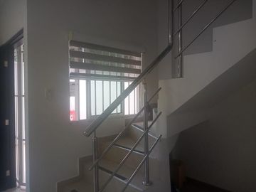 VENDO CASA EN CONDOMINIO; BARRIO  PORVENIR