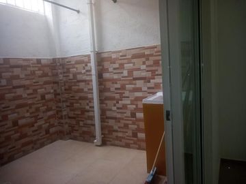 VENDO CASA EN CONDOMINIO; BARRIO  PORVENIR