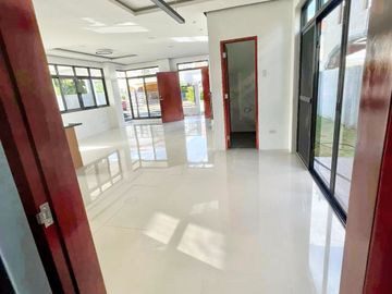 Spacious PRESELLING 5BR Single Detached House & Lot @ Corona del Mar, Talisay near the Sea & Amenities