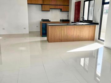 Spacious PRESELLING 5BR Single Detached House & Lot @ Corona del Mar, Talisay near the Sea & Amenities
