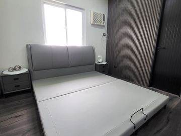 ULTRA Modern  & Cozy House in South FOrbes with panoramic view of Laguna De Bay and Mt. makiling 36M super Nego
