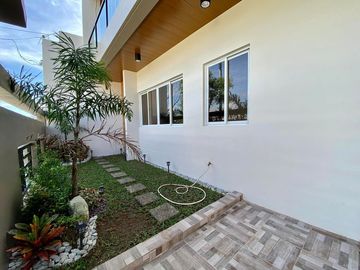 W/POOL BRAND NEW 2-STOREY HOUSE & LOT FOR SALE IN ANGELES CITY NEAR MARQUEE MALL , NLEX, HOSPITAL & SCHOOLS.