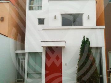 ADQUIERE TU CASITA CON UN LINDO CLUB HOUSE Y SEGURIDAD LAS 24 HORAS...