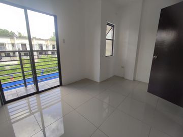 SUBURBIA TOWNHOMES - 2 STOREY UNIT