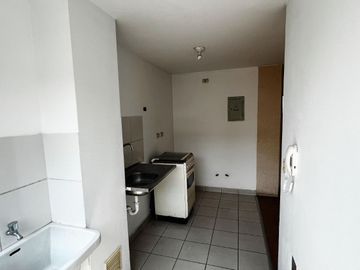 VENTA DE DEPARTAMENTO EN CONDOMINIO LOS GIRASOLES - 3° ETAPA COMAS