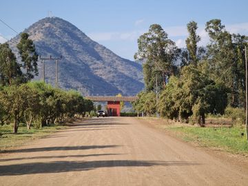 Venta parcela en Condominio Miravalle de hacienda los Lingues.