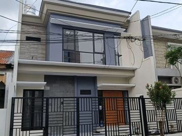 Rumah Manyar Rejo Gress Baru Modern 2 Lantai Mewah Siap Huni Dekat Klampis Kertajaya SHM