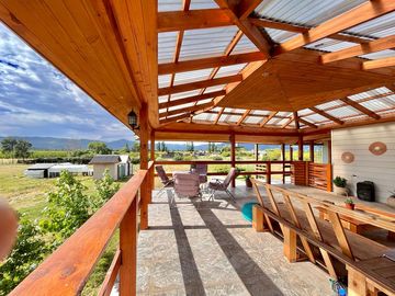 Se venden dos casas en sitio de 9.264m2, sector rural de Rauco, Curicó