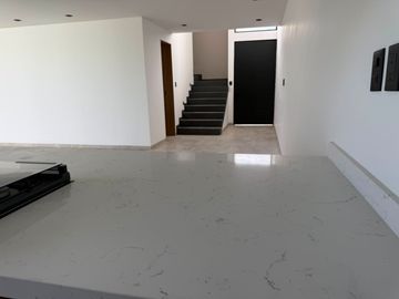 CASA EN VENTA EN PRIVADA con AMENIDADES