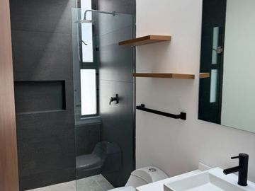 CASA EN VENTA EN PRIVADA con AMENIDADES