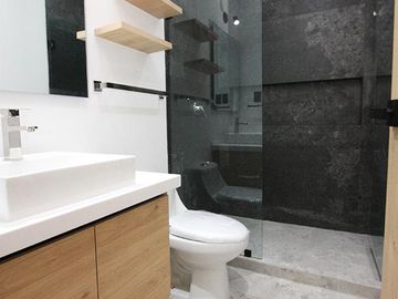 CASA EN VENTA EN PRIVADA con AMENIDADES