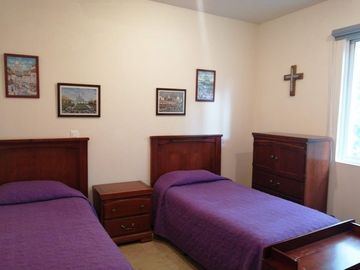 RENTA DEPARTAMENTO AMUEBLADO EN CUERNAVACA. MOR.   EN RESIDENCIAL QUINTA DEL BOSQUE.