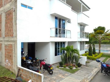 Venta Casa Condominio El Mana Jamundi via Potrerito a 2 Km Hospital Piloto