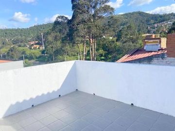 Amplia Casa comercial en venta sector UDA, Calle Francisco Moscoso Cuenca